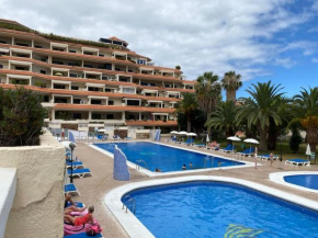 Luminoso apartamento con terraza y piscina